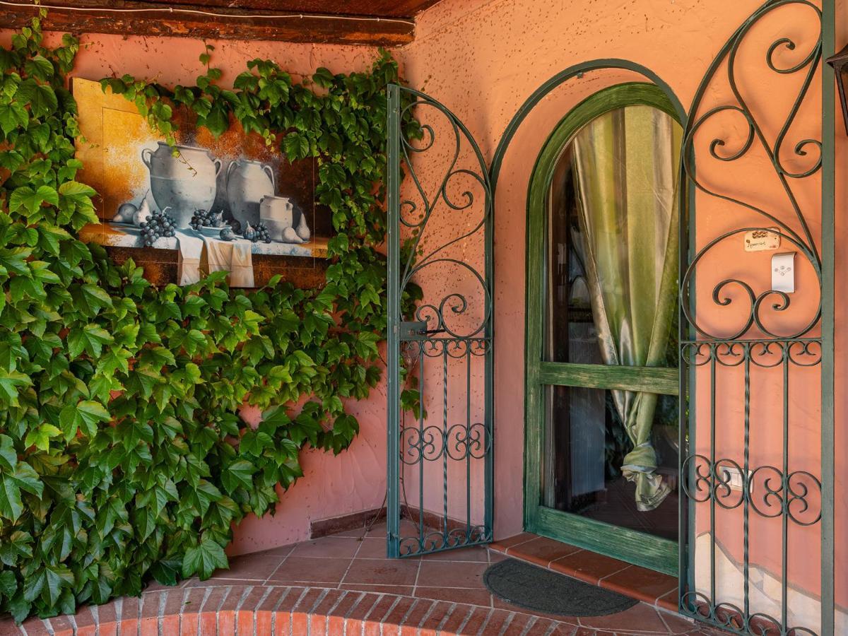 Guest House Villa Verde - Short Term Room Rentals Torre delle Stelle Exterior foto